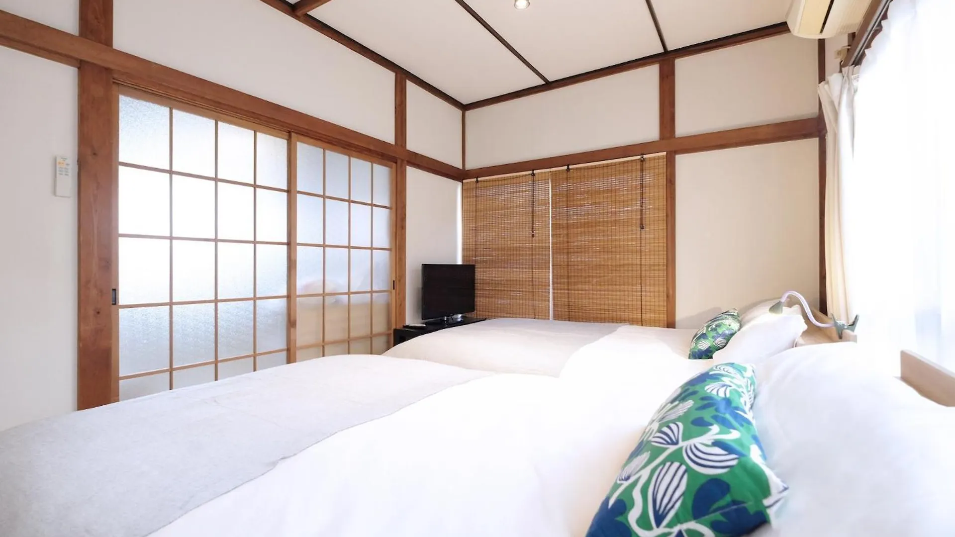 Yoyogi Flats - Vacation Stay 18018 contacts
